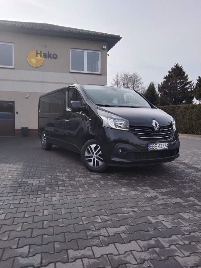Renault Trafic z floty wypożyczalni HAKO w Bełchatowie
